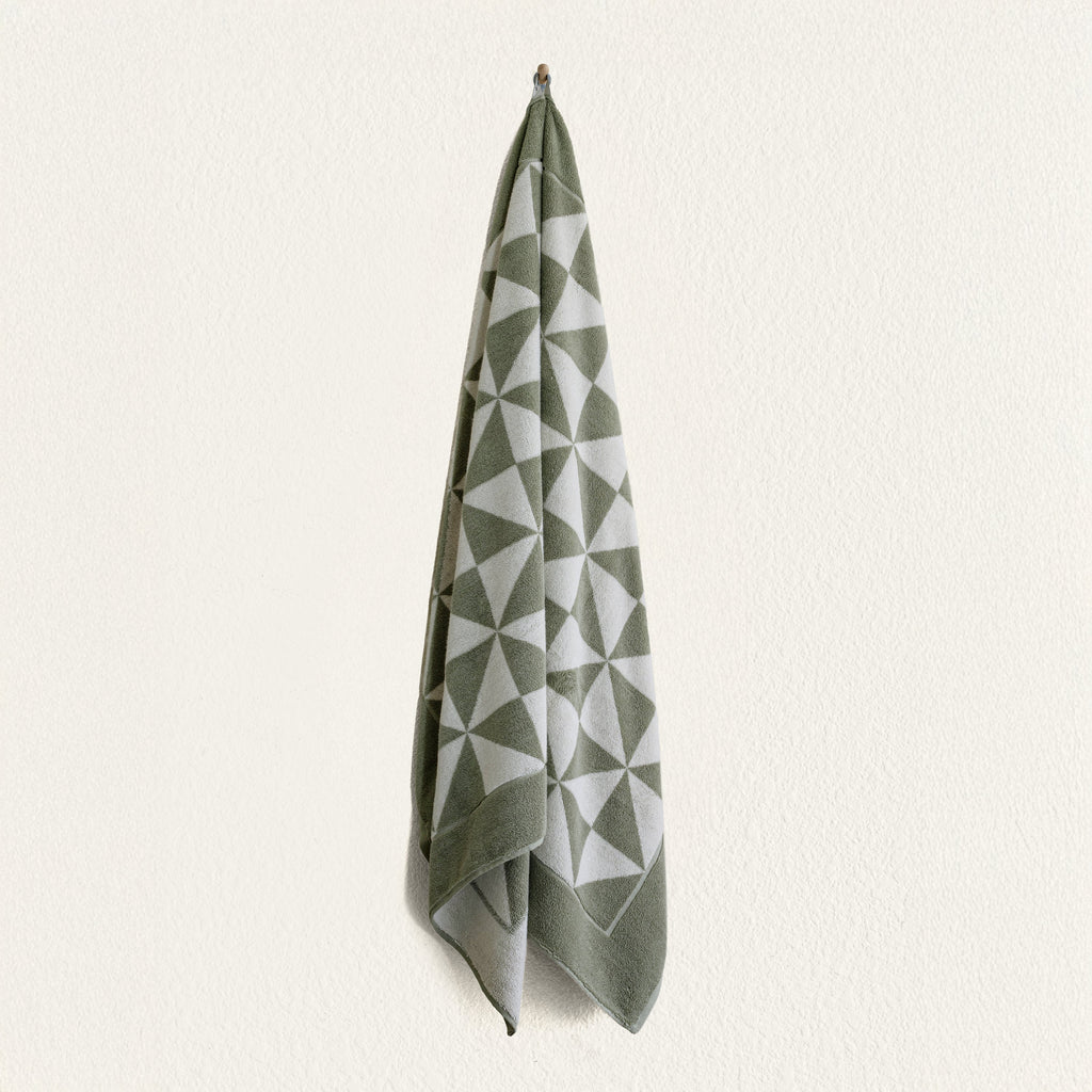 Italic Umbra Towels – 100% Australian Cotton, 600 GSM | Sage & Ecru | Sets from 2 to 12