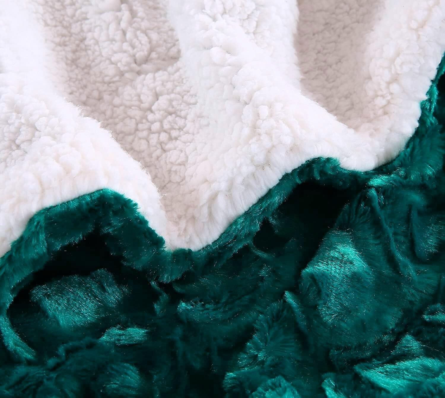 DaDa Bedding Mermaid Scale Emerald Green & Teal Faux Fur Sherpa Throw Blanket