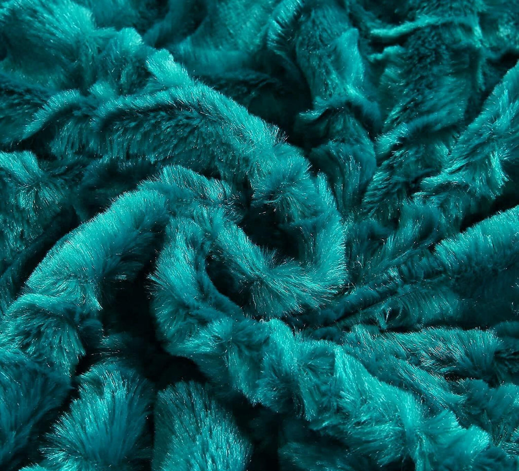 DaDa Bedding Mermaid Scale Emerald Green & Teal Faux Fur Sherpa Throw Blanket