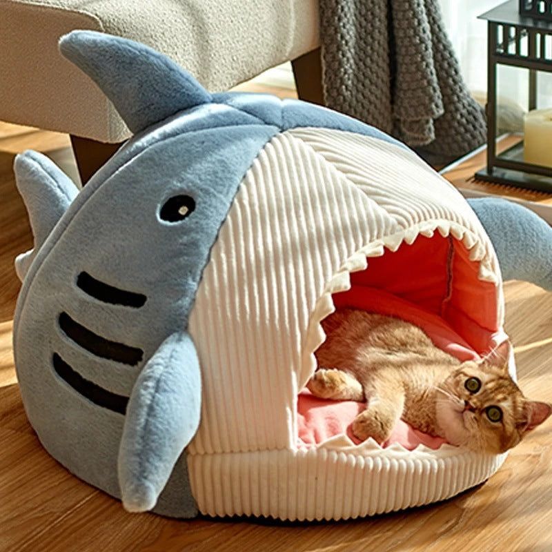 Shark Pet Nest – Cozy Semi-Closed Cat & Dog Bed with Mat