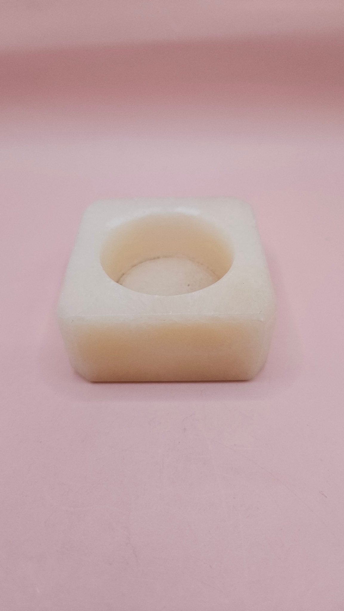 Ivory Onyx Tealight Holder – 2.4x1.1"