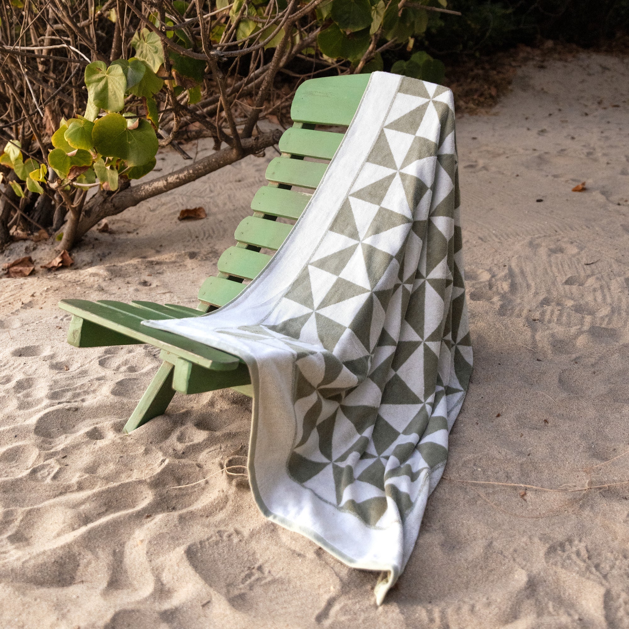 Italic Umbra Towels – 100% Australian Cotton, 600 GSM | Sage & Ecru | Sets from 2 to 12